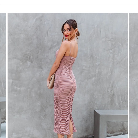 Beautiful dress,  no longer available sold out - Picture 4 of 7